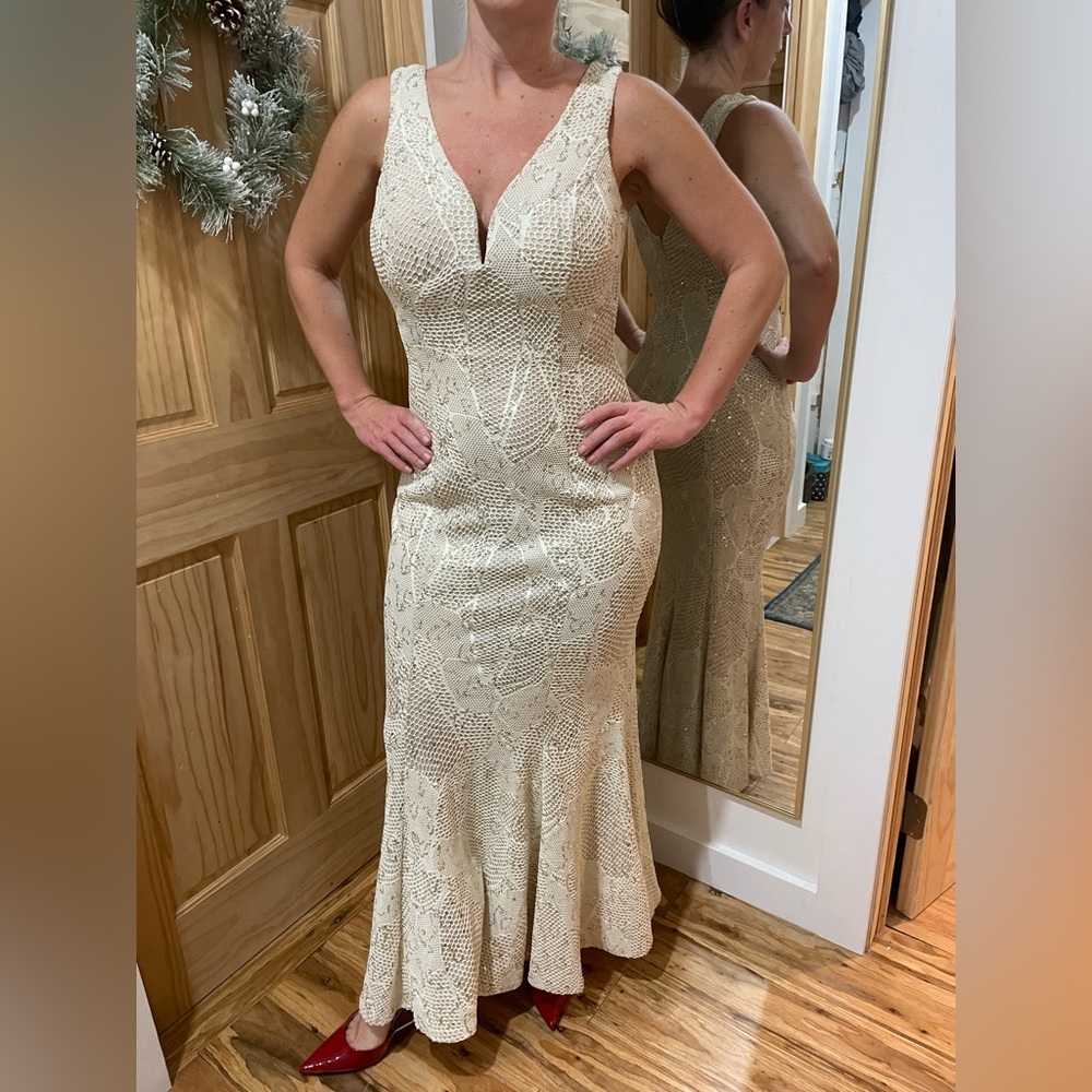 White lace maxi dress - Picture 1 of 3